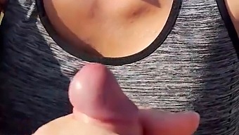 ফেসিয়াল সহ ওরাল সেক্সের সংকলন।