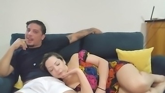 Mature Woman Seduces With Her Big Booty In Exclusive Movie Scene